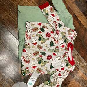 3-6MONTHS Milkberry bamboo Santa PJS